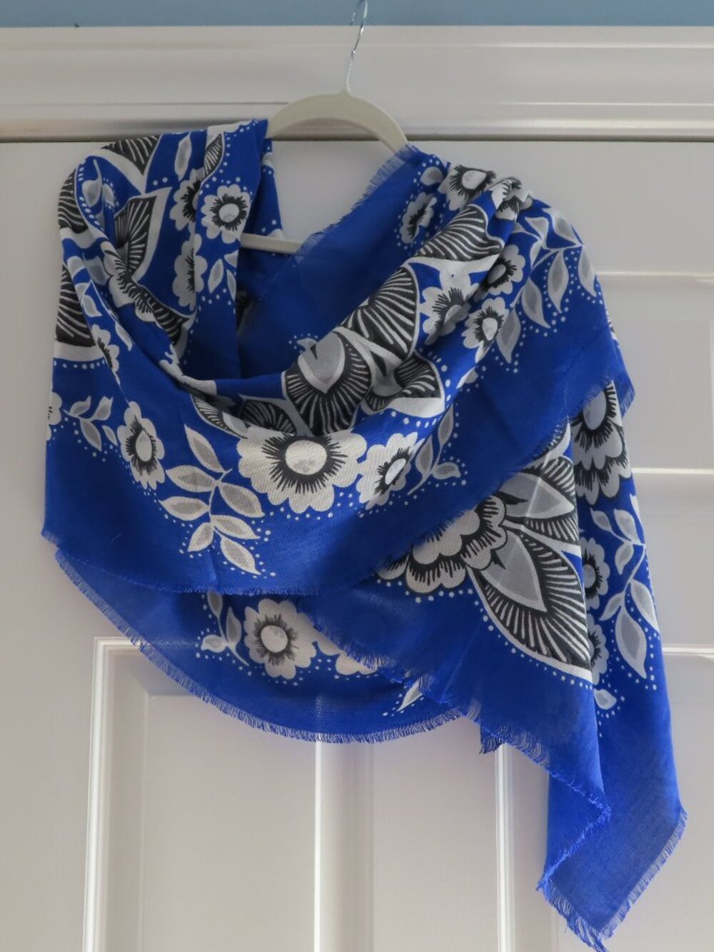 Vera Bradley Soft Woven Scarf Spring Artsy Floral Blue New Snow Lotus Gift